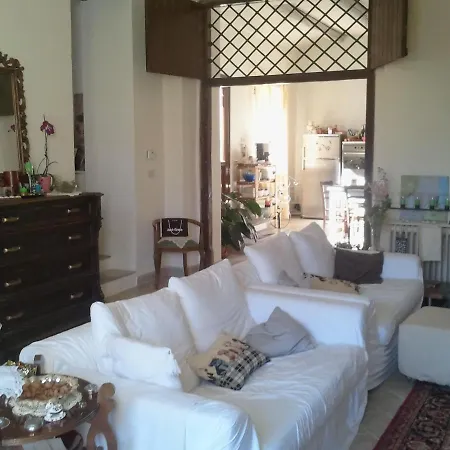 Acquasale Couette-café 3*